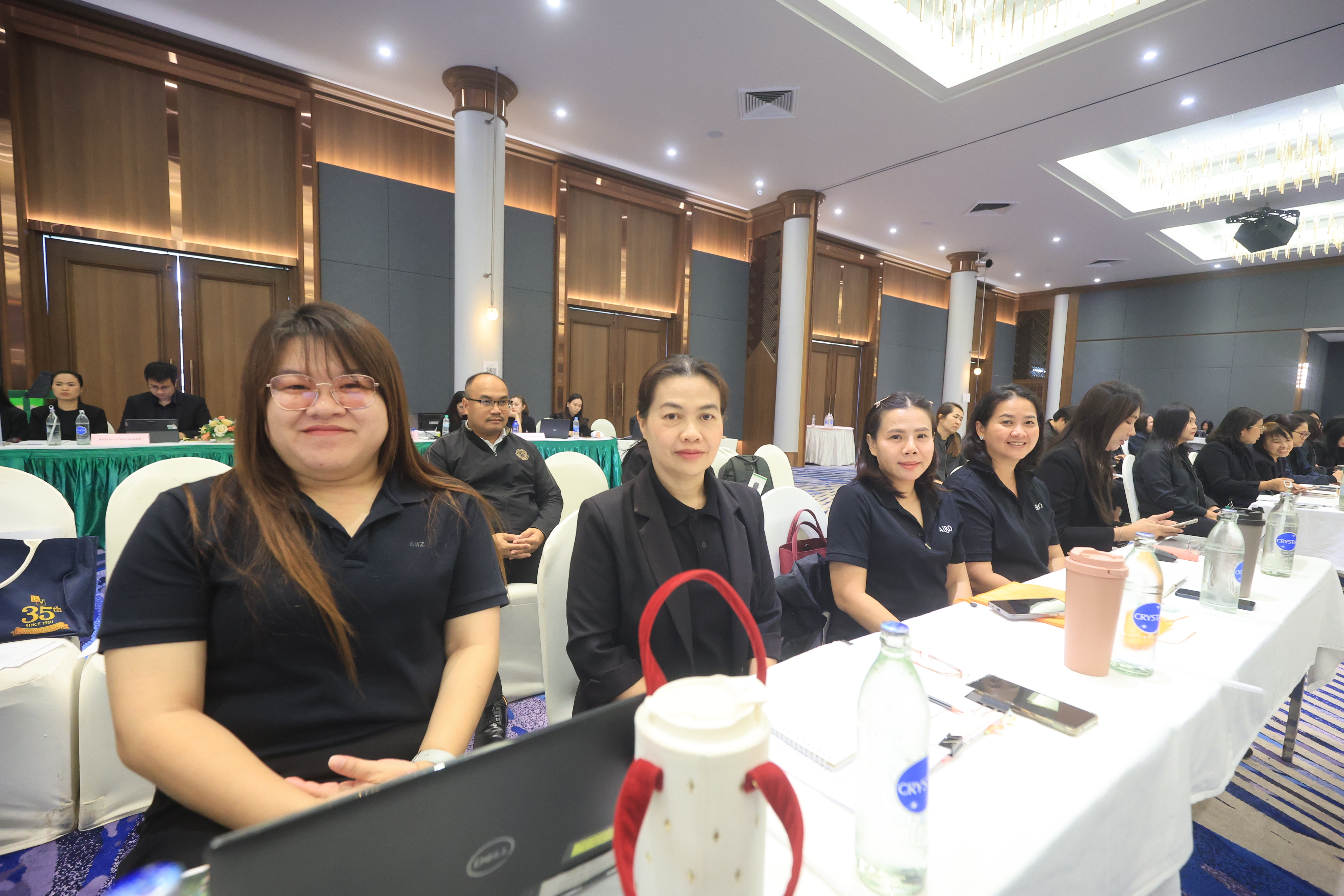 title - เลขาฯ ส.ป.ก. ประชุมเข้ม! 